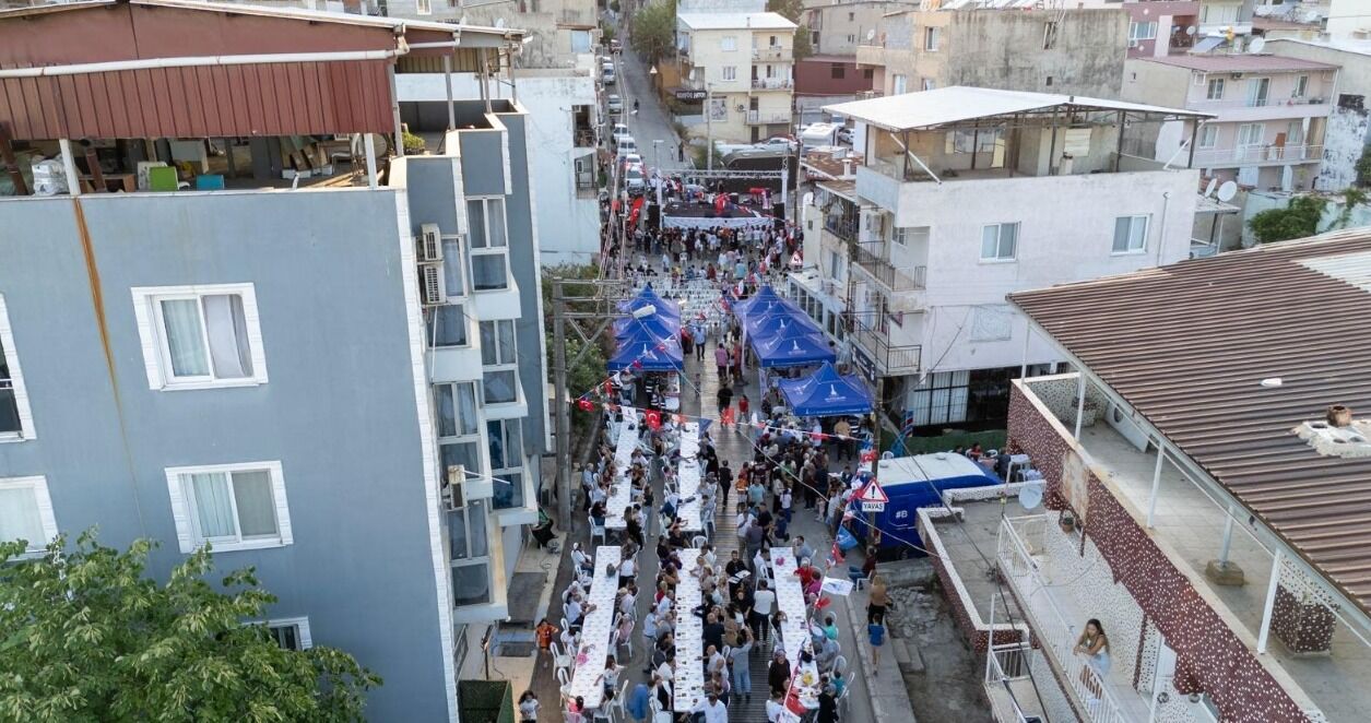 Minikler evden dışarı adım attı