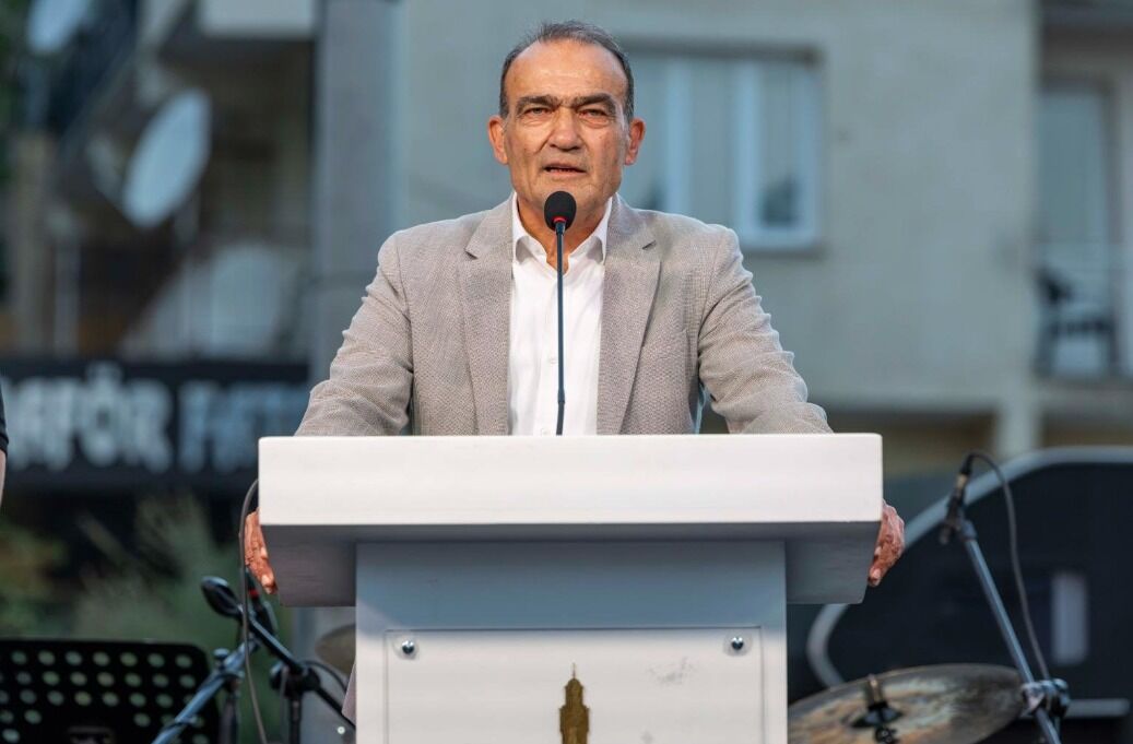 On yıl görev yaptığı mahalleye vekil olarak döndü