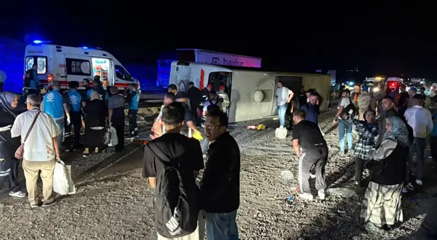 Kırıkkale’de Yolcu Otobüsü Devril