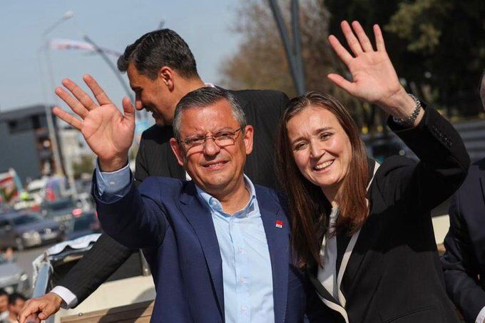 Özgür Özel ve Gülşah Durbay