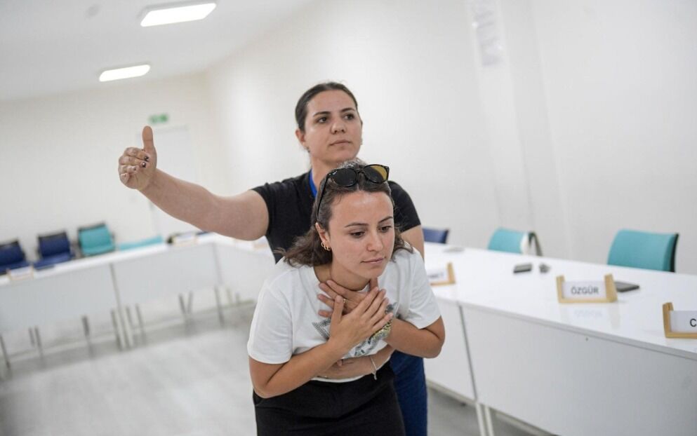 Tamamı sağlık personelinden oluşan uzman kadro