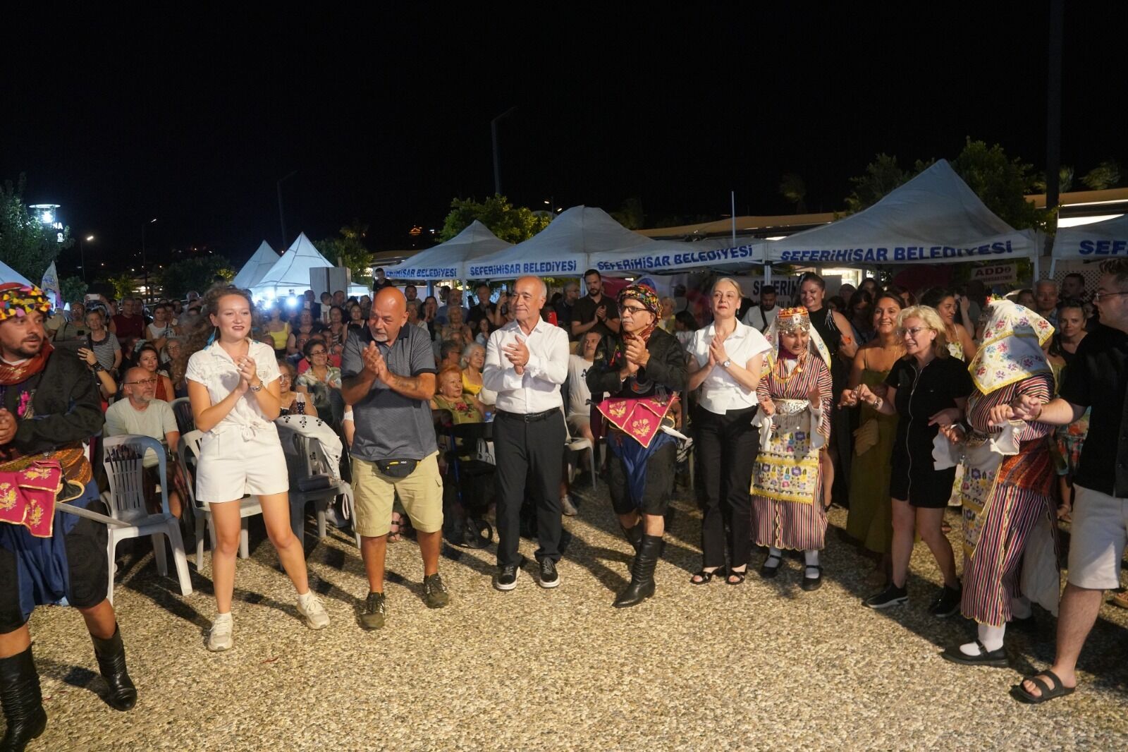 Kapanış sahnesi Orhanlı Kadınlar Korosu’nun oldu