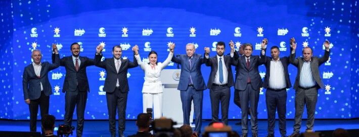 CHP'li üç başkan AK Parti'ye transfer oldu