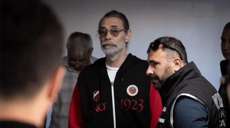 Erdal Beşikçioğlu