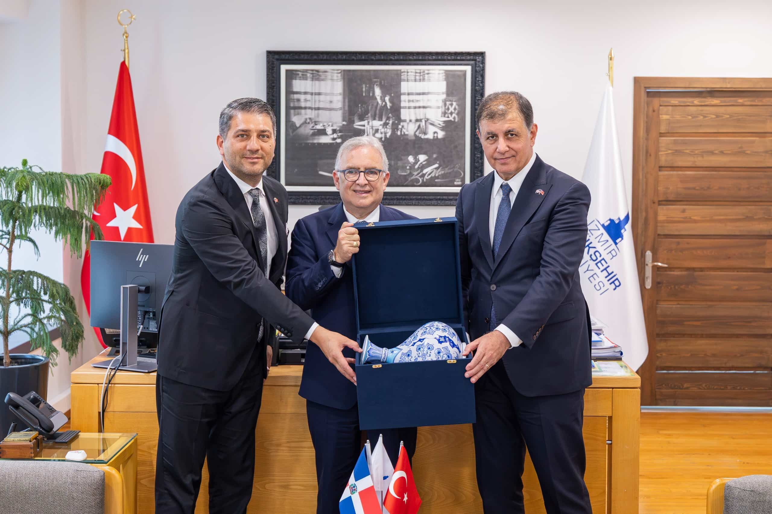Büyükelçi Lora 12