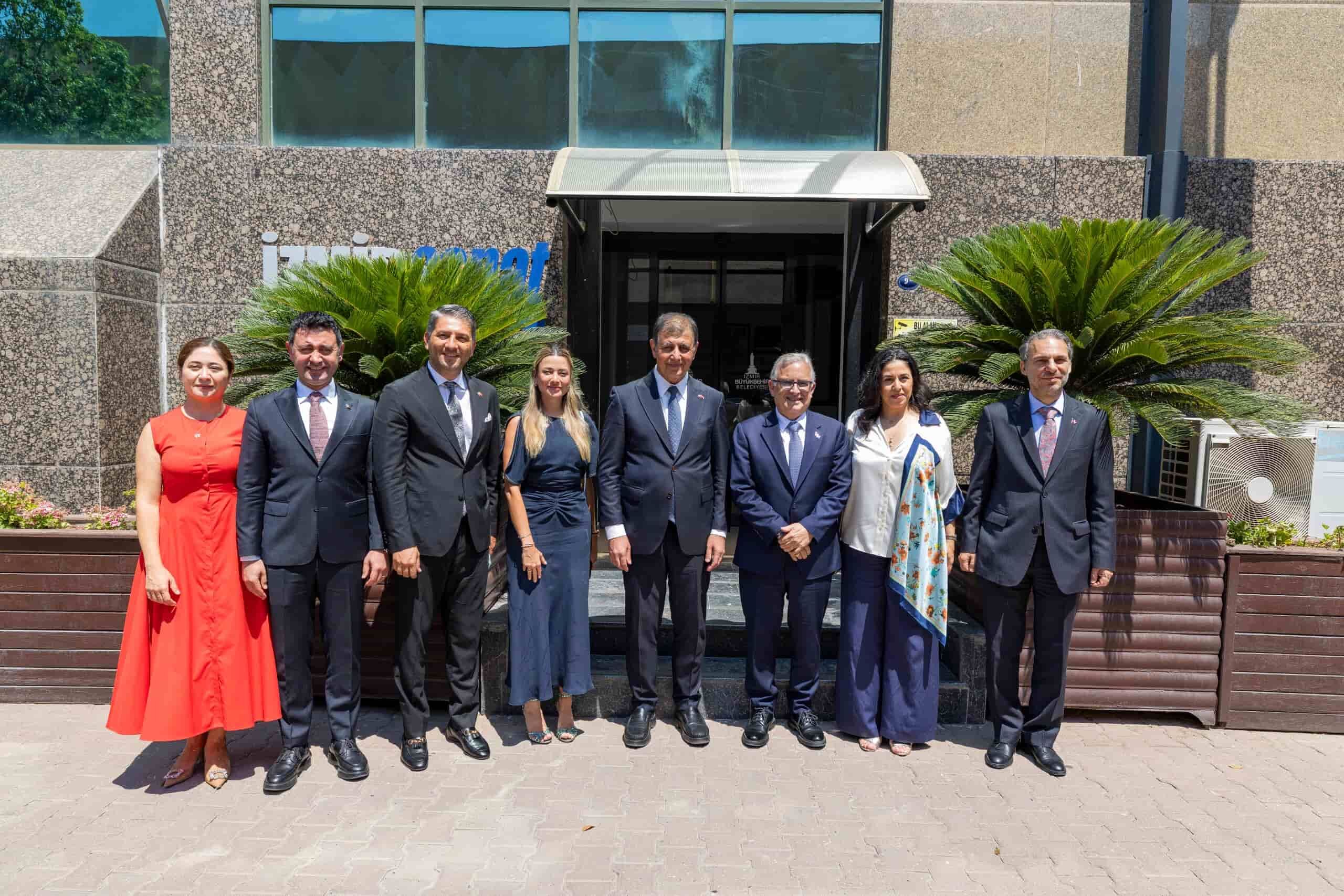 Büyükelçi Lora 13