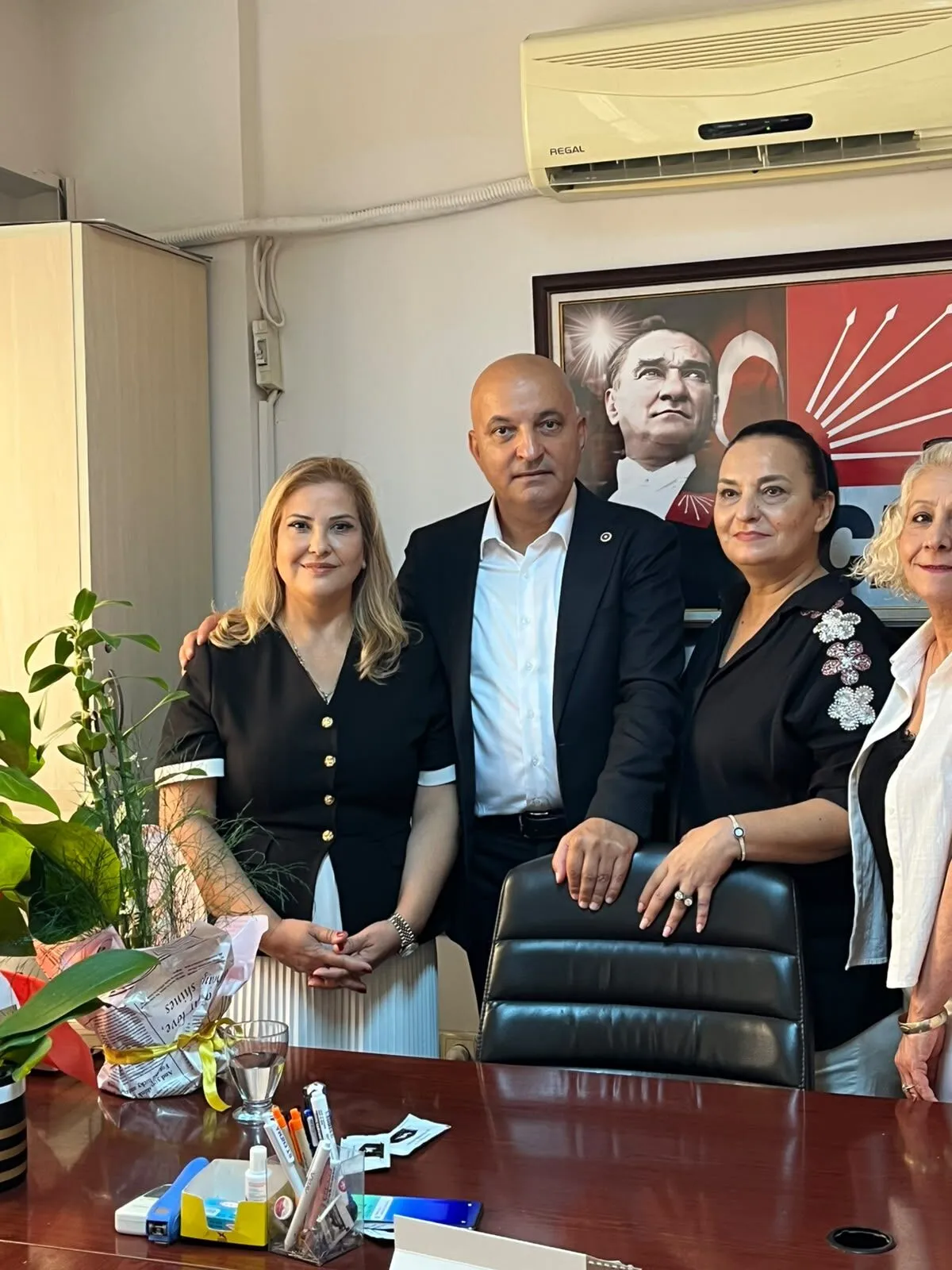Chp Karşıyaka’da Kadın Kollarında Yeni Döenm