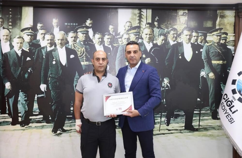 Çiğli Belediyesi Saldırı Sonrası 1