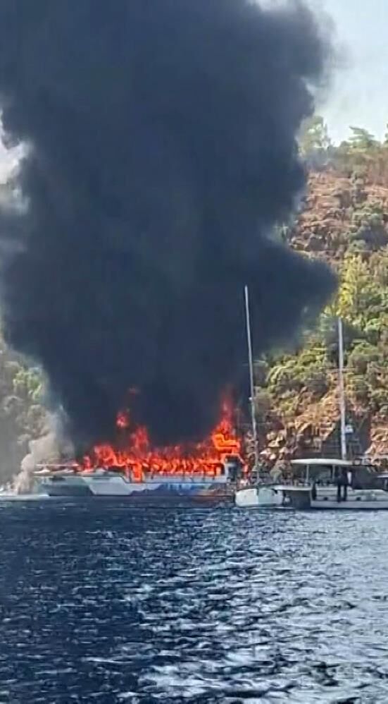 Fethiye Tekne Yangın 2