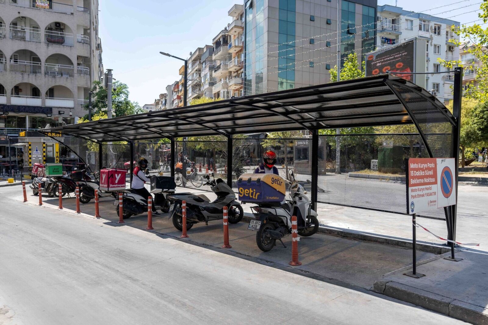 Çamdibi’nde bankamatik kuyruğu rahatladı