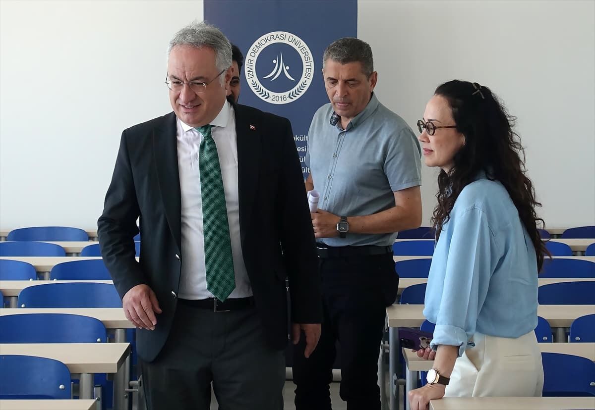 İzmir Demokrasi Üniversitesi'nde Yeni Dönem 1