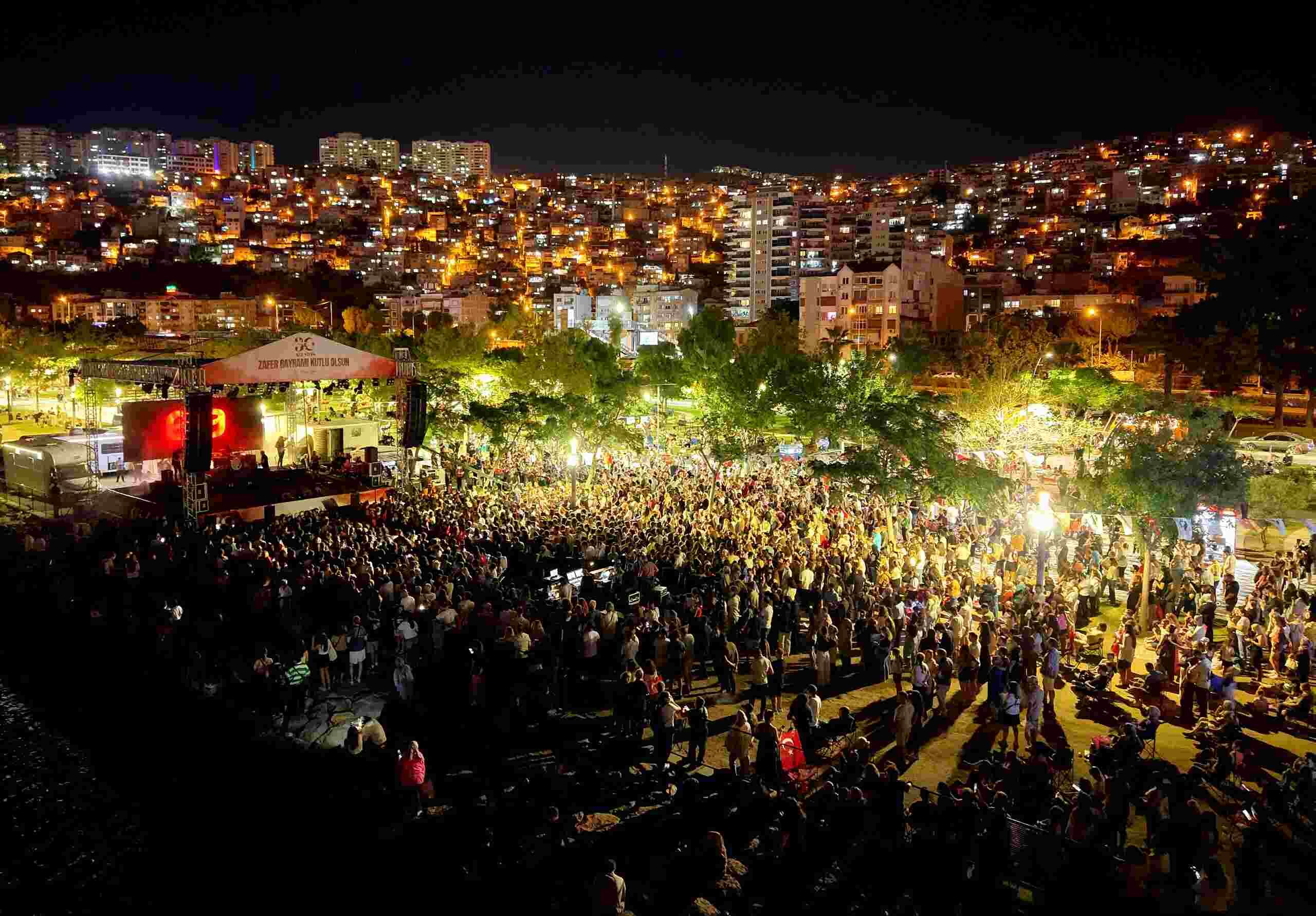 Izmir Emre Aydın (1)