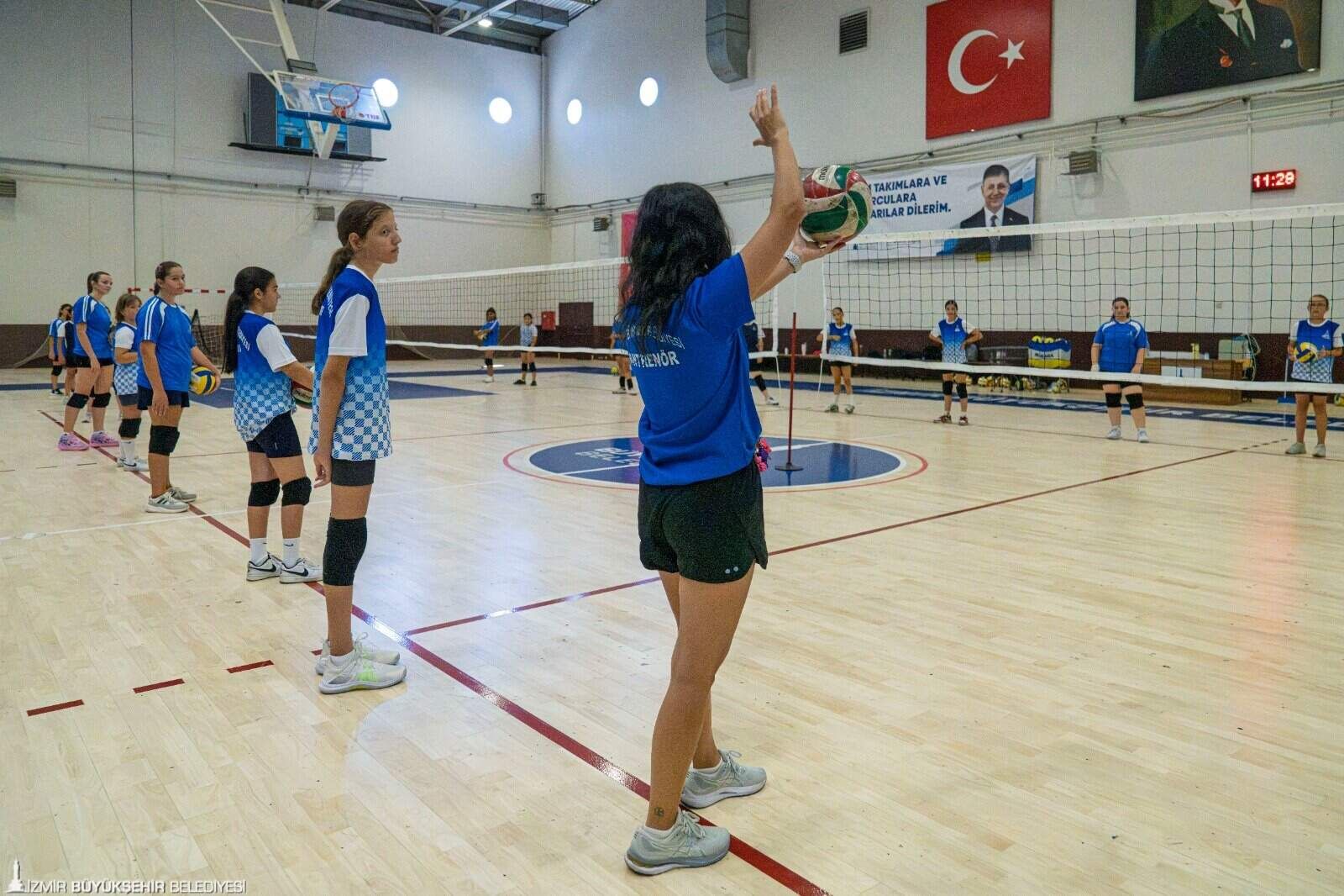 Izmir Voleybol 1