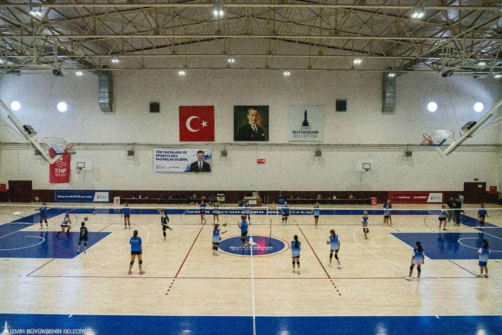 Izmir Voleybol 3