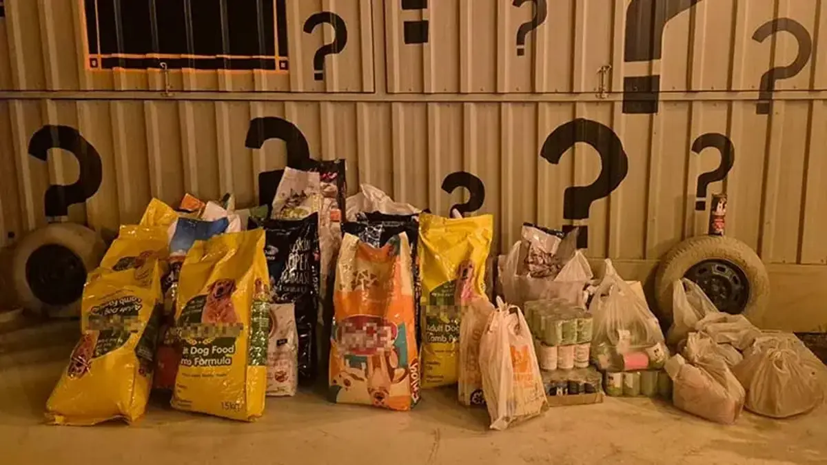 İzmir'de 'Dünya Köpek Günü’nde Patili Dostlar Için 600 Kilo Mam