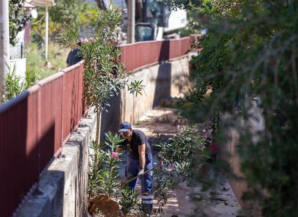 Menderes ve Urla’da 7 bin ton taş kullanıldı