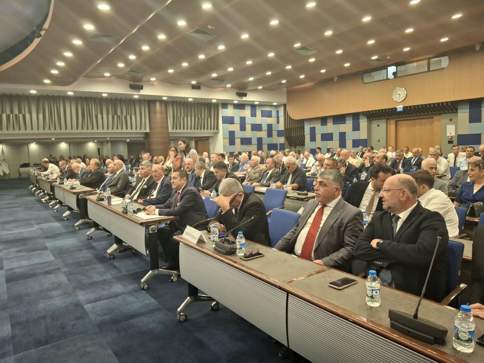 İzto Ağustos 2026 Mecli̇si̇ (3)