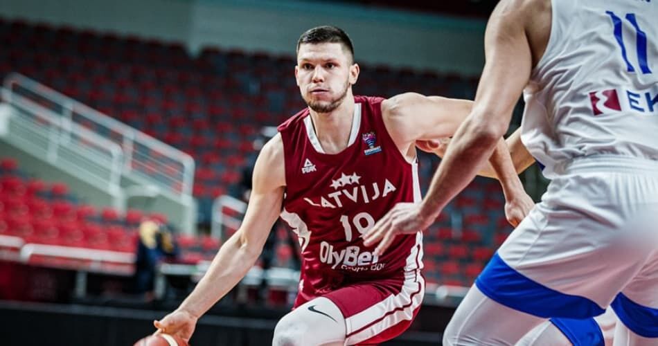 Karşıyaka’dan Transfer Bombası! Rihards Lomazs Kaf Kaf’a Geliyor!