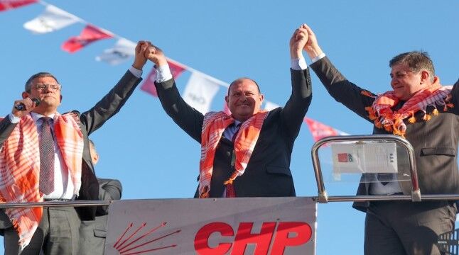 Özel,Çiçek ve Tugay