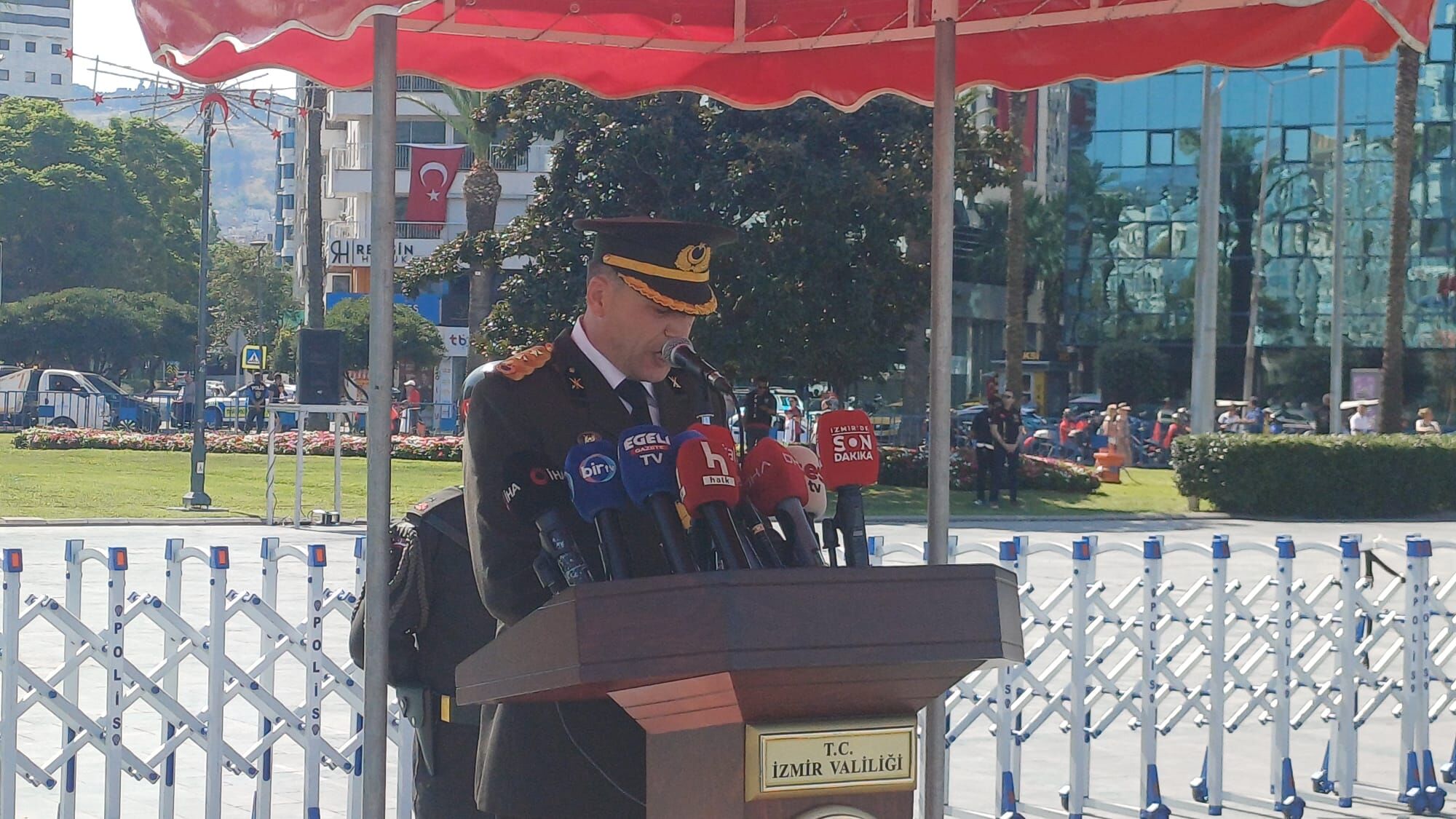 Yarbay Burak Öztürk.-2