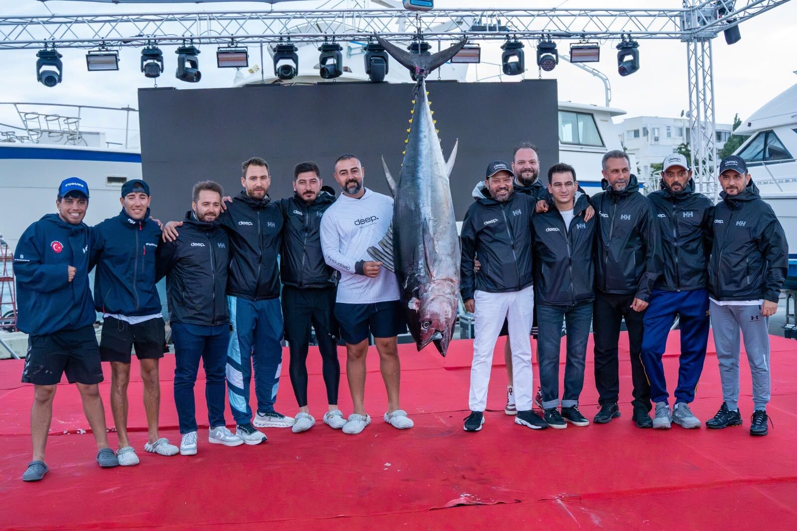 Big Fish Türkiye’de oltalar şampiyonluk için gerildi! 100 kiloluk orkinos kupayı getirdi