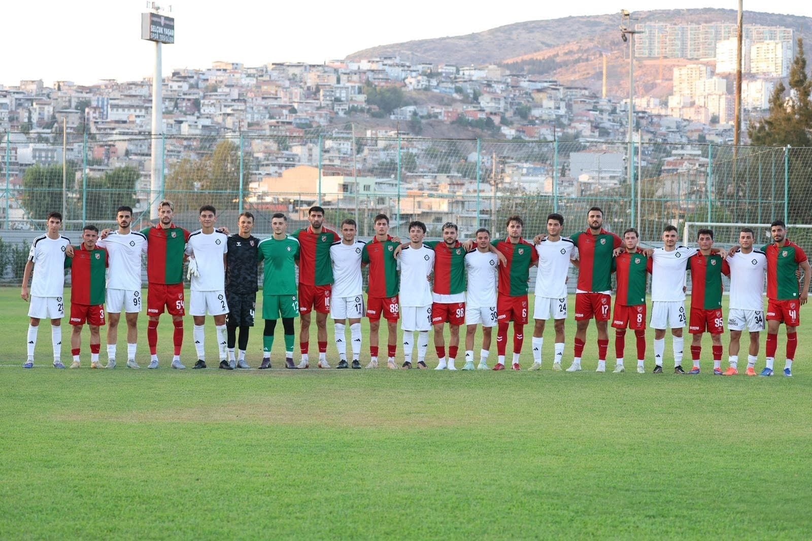 İzmir derbisinde nefesler tutuldu: Karşıyaka mı, Altay mı kazanacak?