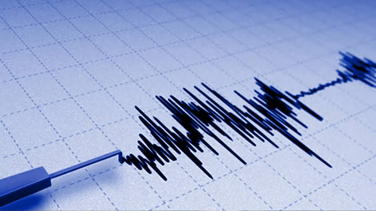 Adana'da sabah saatlerinde şiddetli deprem! Çevre illerden de hissedildi! 21 Eylül 2026