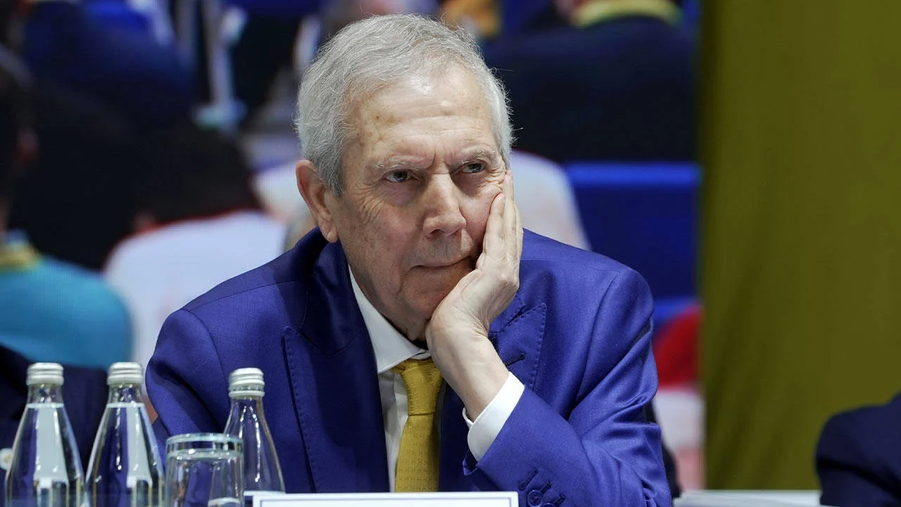 Aziz Yıldırım Fenerbahçe mali kongresinde ne dedi, transfer borçları ve ibra kararı hakkında ne açıkladı?