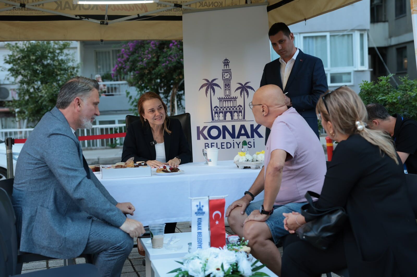 Konak’ta vatandaşın talebi doğrudan Başkan Mutlu’ya! Çözüm için harekete geçildi
