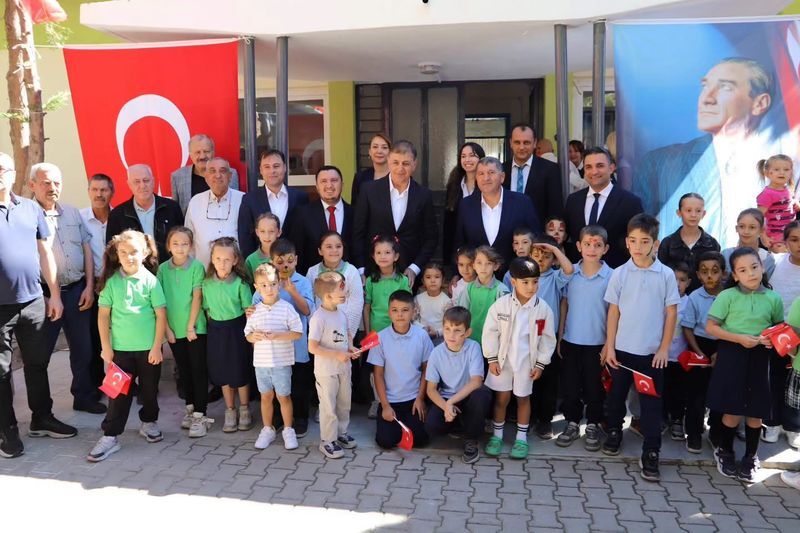 Bayındır’da Kızıloba İlkokulu yenilendi, öğrenciler okuluna kavuştu