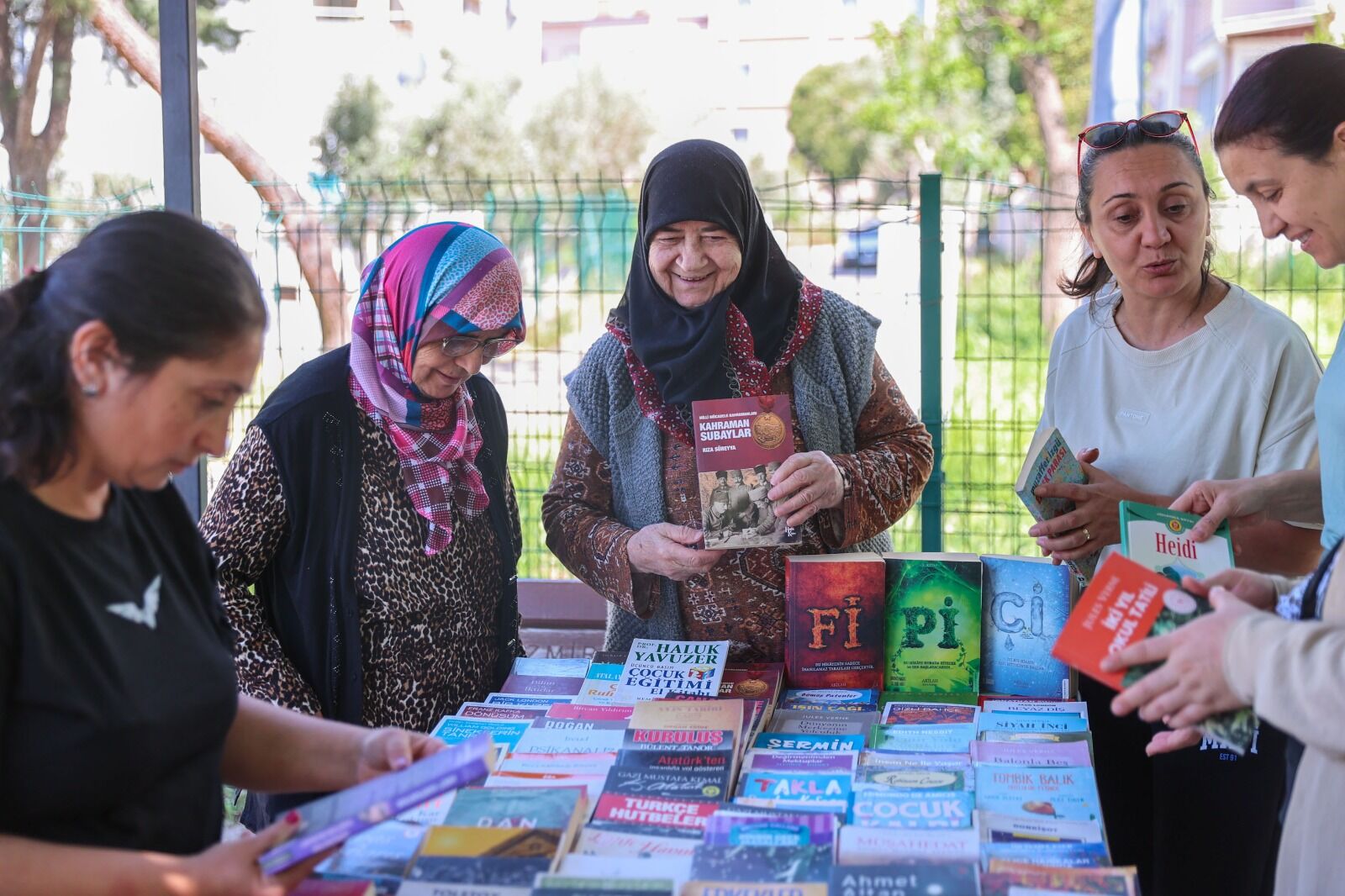 "Amacımız kitapları canlı tutmak"