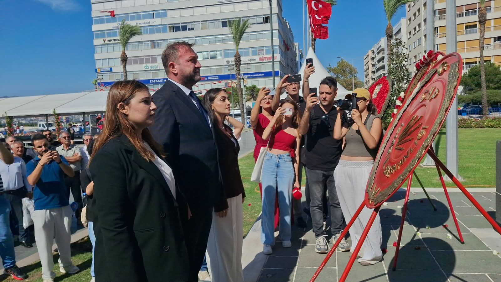 Chp İzmir Tören 2