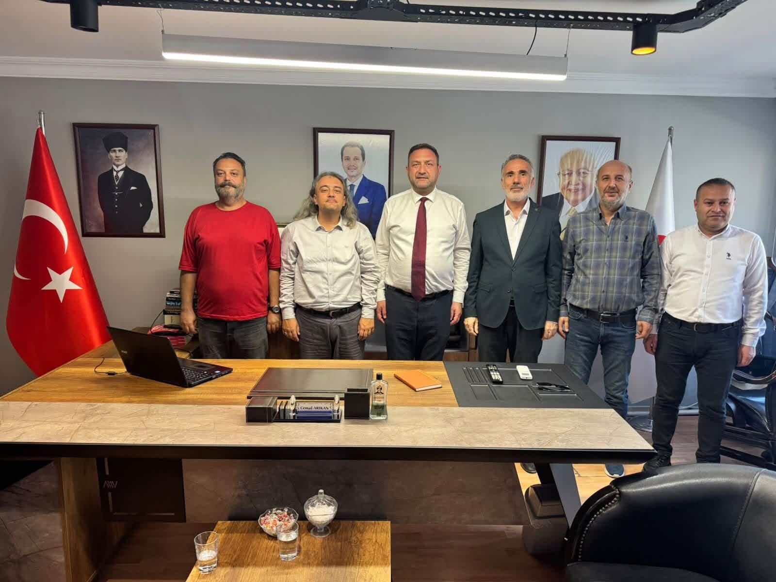CHP’li Gümrükçü’den siyasi parti ziyaretleri! İl Başkanları Arıkan ve Sefa ile buluştu