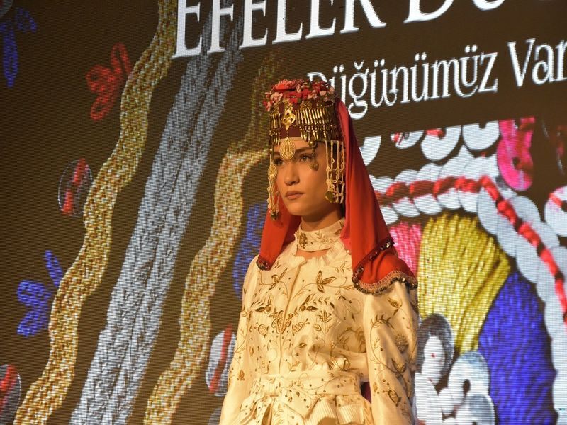 Efeler Yolu Ödemiş’ten Geçti Çakırağa Konağı’nda “Efeler Düğünü” Canlandırıldı (5)