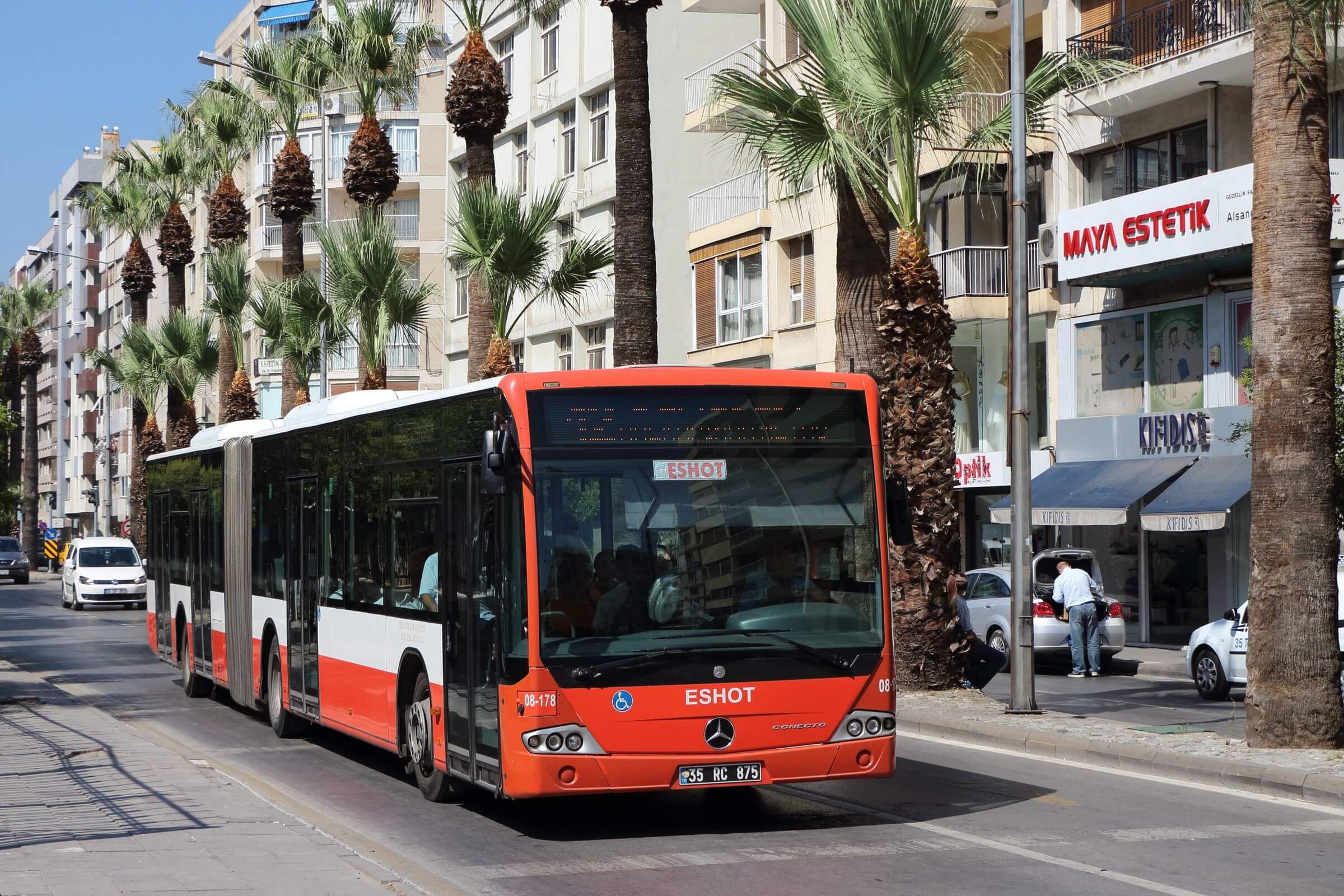 SON DAKİKA İzmir'de yarın yola çıkacaklar dikkat! ESHOT açıkladı: 12 durak kapatılacak, 3 otobüs değişecek!