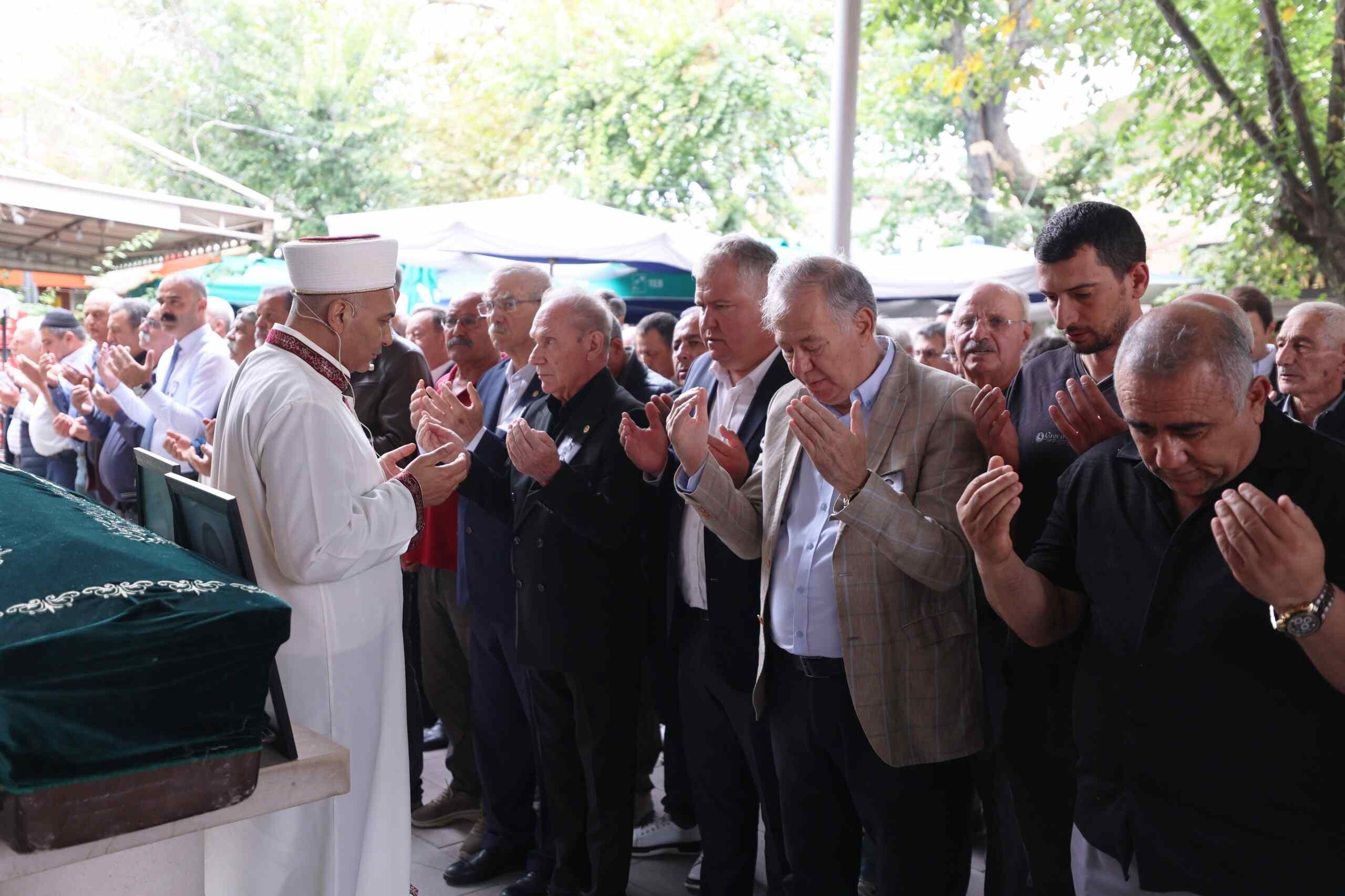 Gazeteci Ahmet Çipli