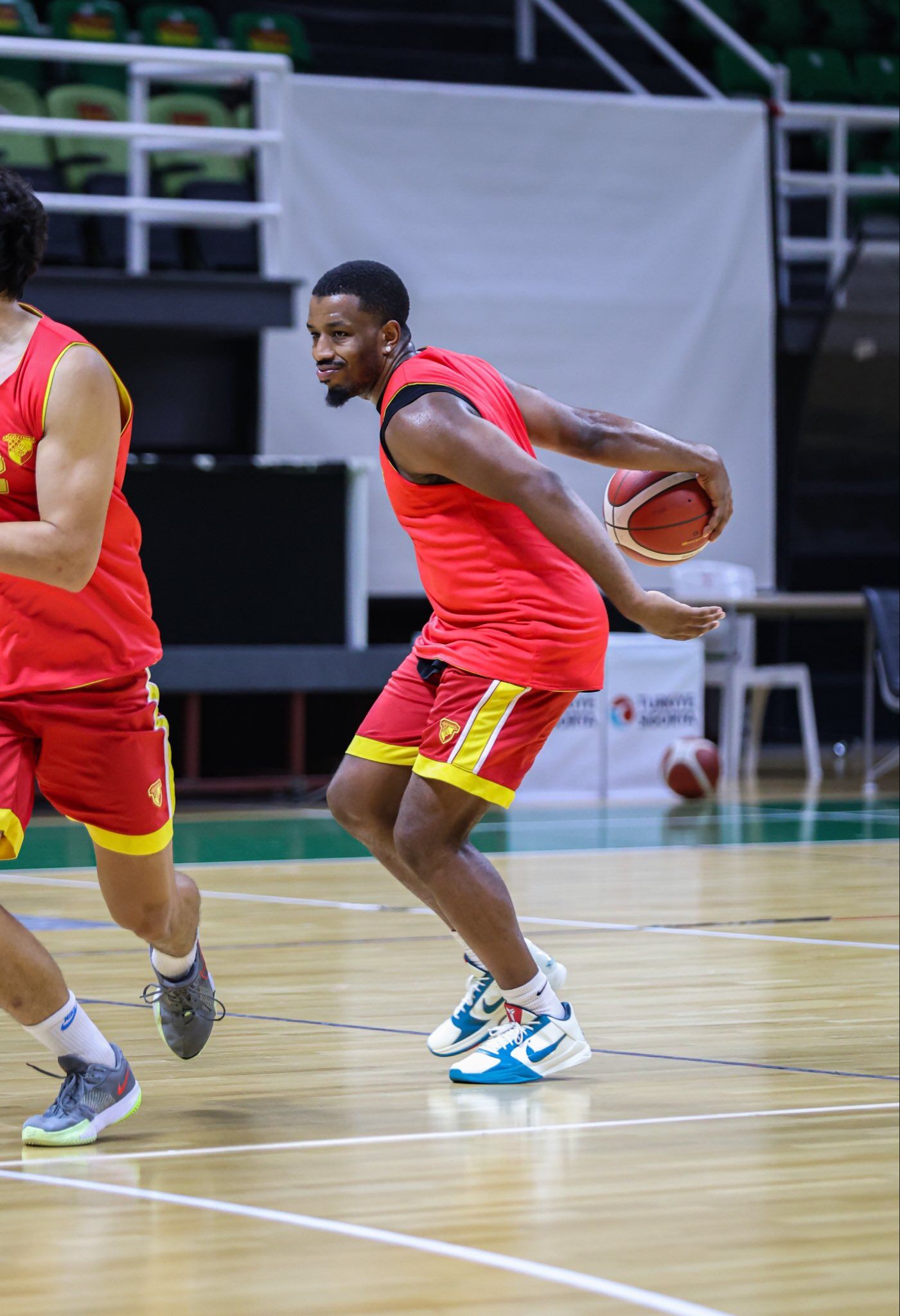 Göztepe Basketbol-10