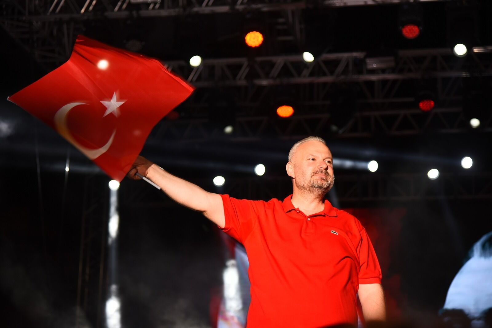 Gündüz turnuva finalleri, Gece açık hava konseri