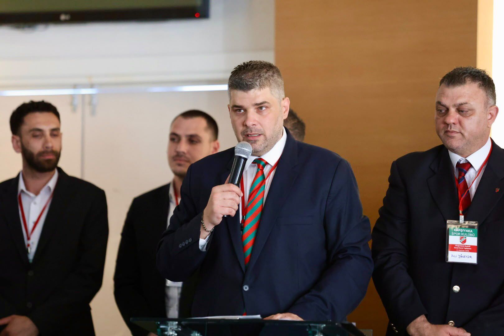 Yiğit Tusder’den Karşıyaka taraftarına mesaj: “Hepimizin gurur duyacağı bir takım olacak”