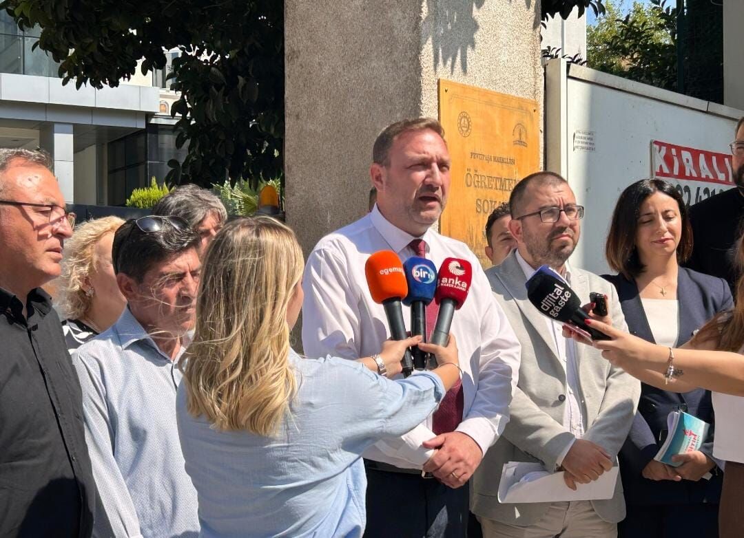 Utku Gümrükçü CHP İzmir
