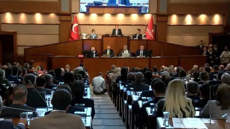 İBB Meclisi’nde “Senin Kocan Nerede?” gerginliği!