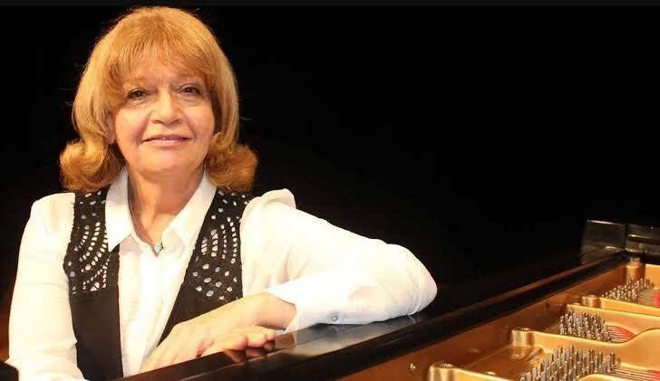 Idil Biret
