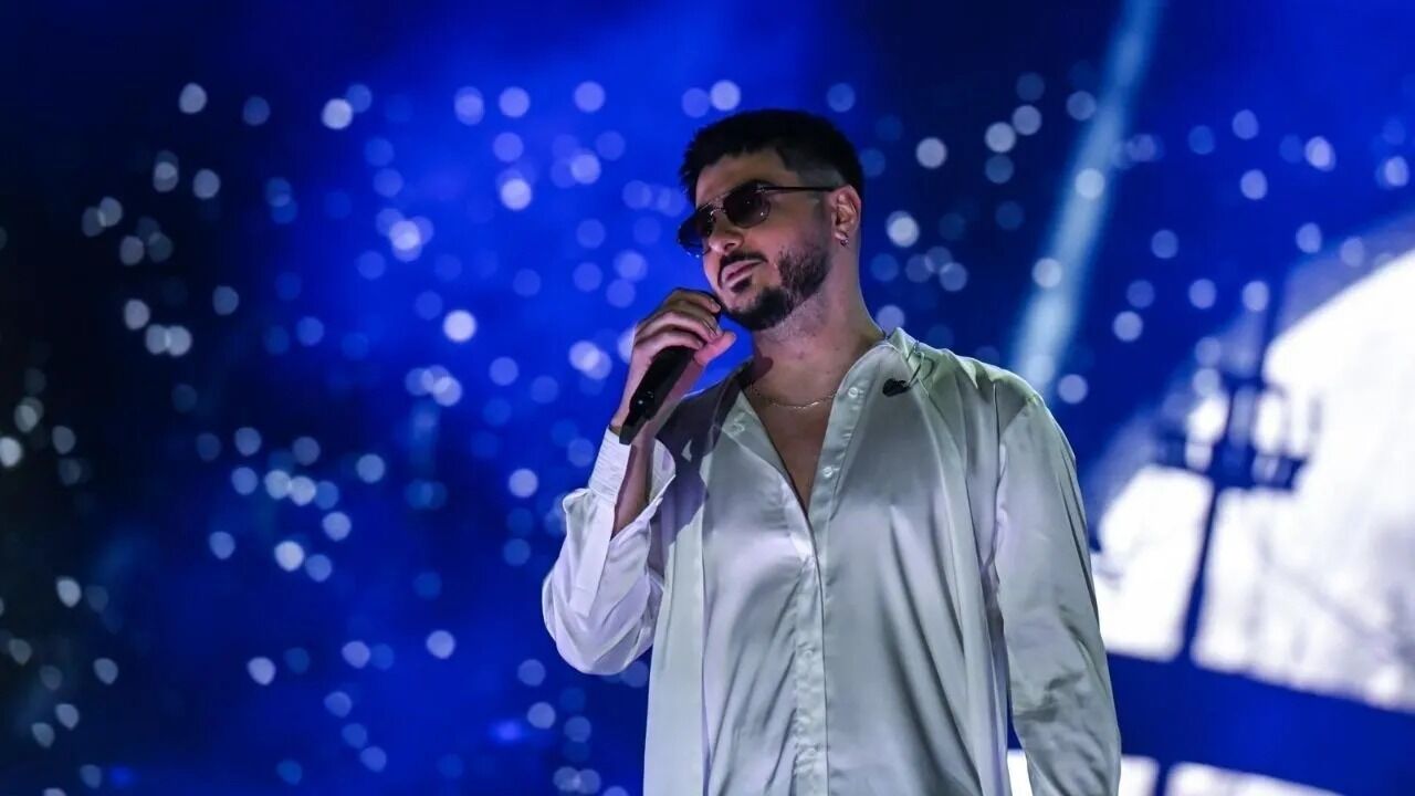 İEF’te lazer krizi: Semicenk konsere ara verdi!