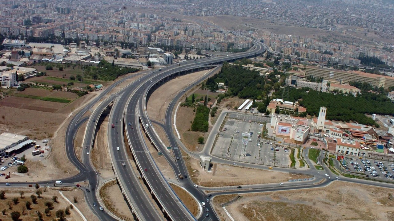 İzmir-Aydın Otoyolu’nda özelleştirme tartışması büyüyor! “Ücret 415 TL’ye çıkabilir”