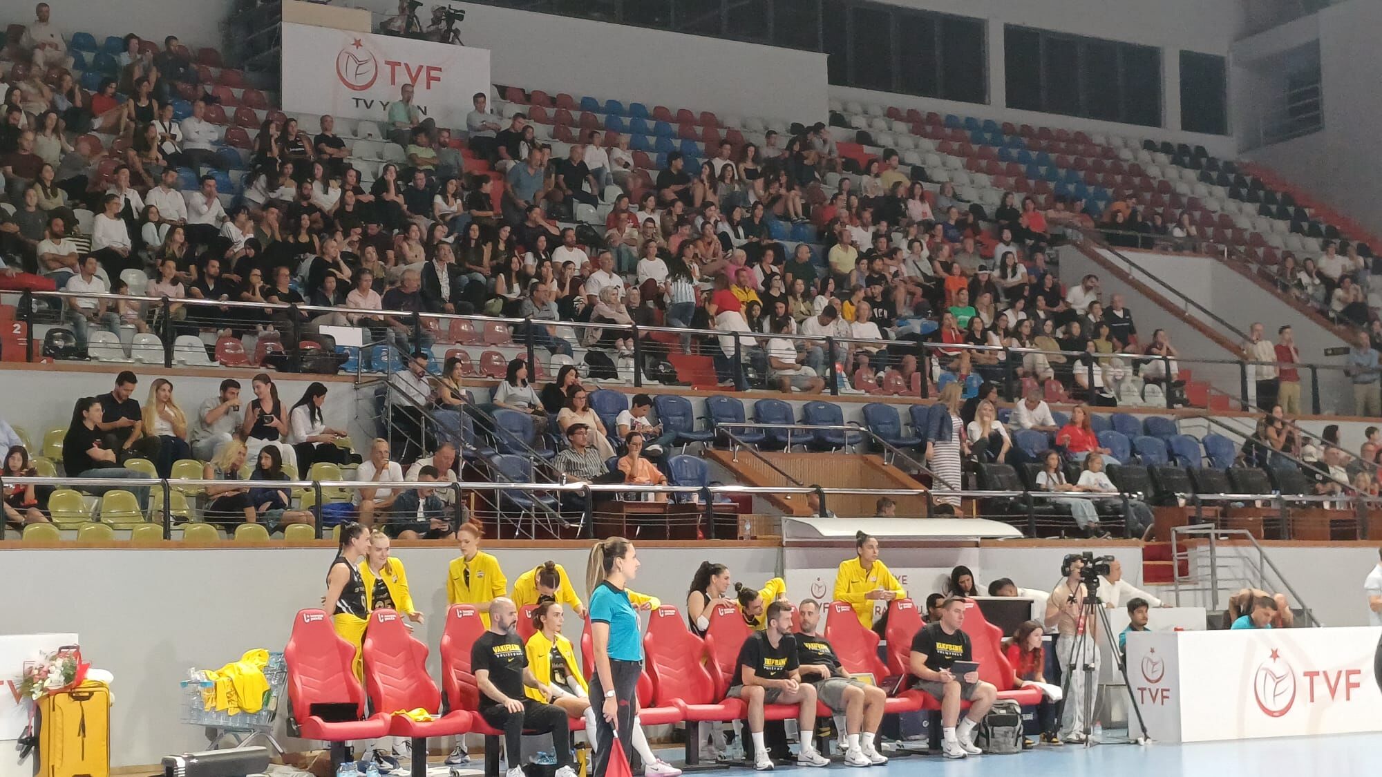 Izmir Voleybol-3