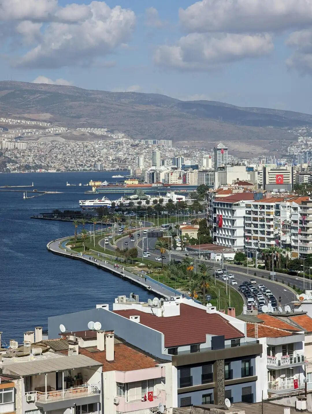 İzmir'de 13 Eylül'de hava nasıl olacak? İşte ilçe ilçe en düşük ve en yüksek sıcaklıklar...