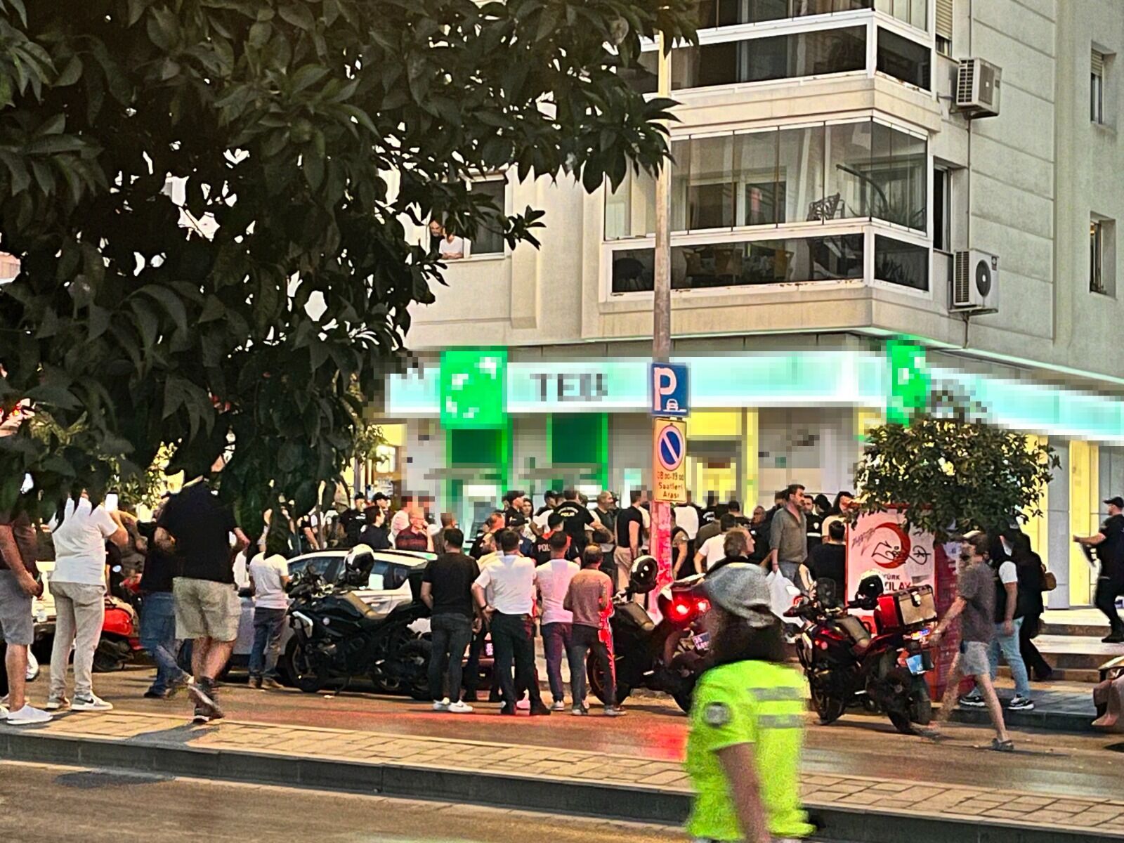 İzmir'de banka çalışanlarını rehin alan şahıstan şok ifade! Meğer derdi para değilmiş...