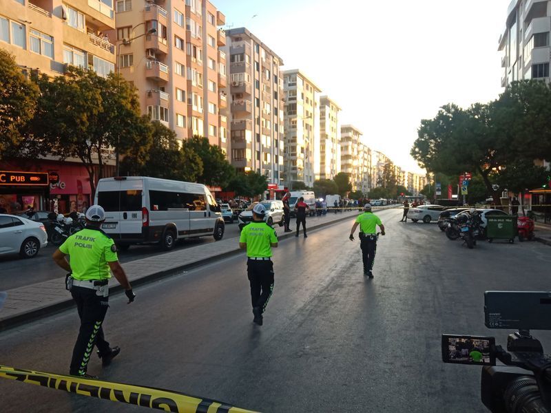 İzmir'de banka soygunu girişimi: İçeride rehineler var!