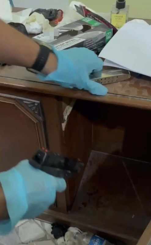 İzmir’de Depoda Uyuşturucu Operasyonu 253 Bin 926 Sentetik Hap Ele Geçirildi (4)