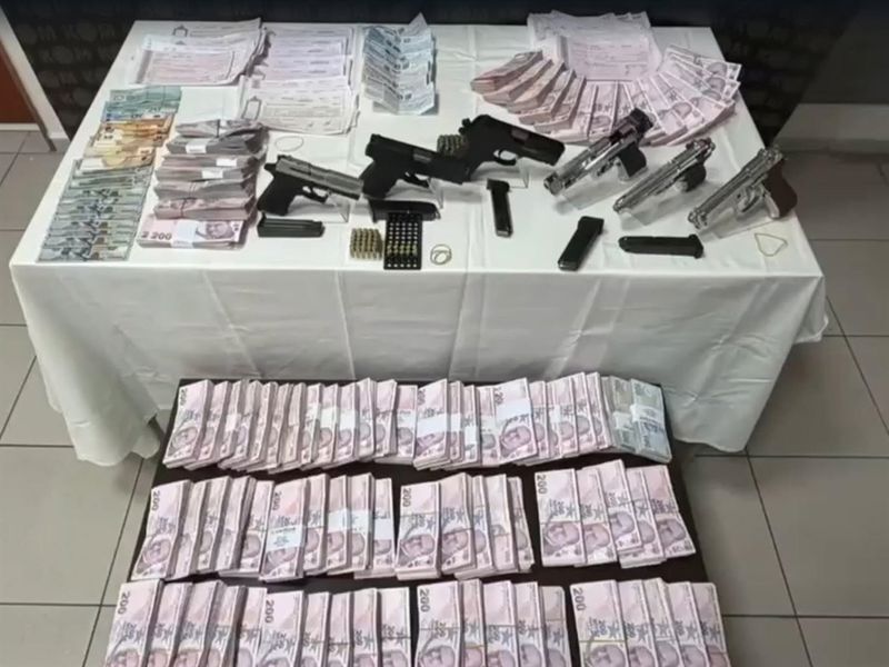İzmir’de tefeci operasyonunda 7 şüpheli tutuklandı